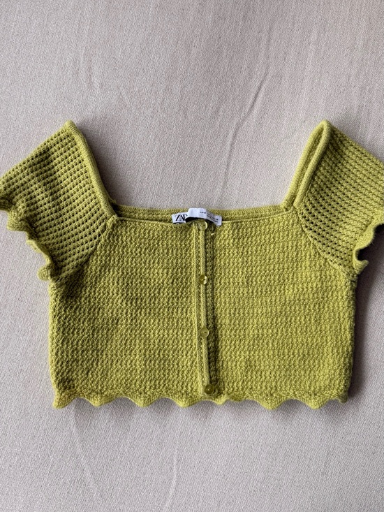 Zara Tops - Zara Button-Front Cropped Knit Top in Lime